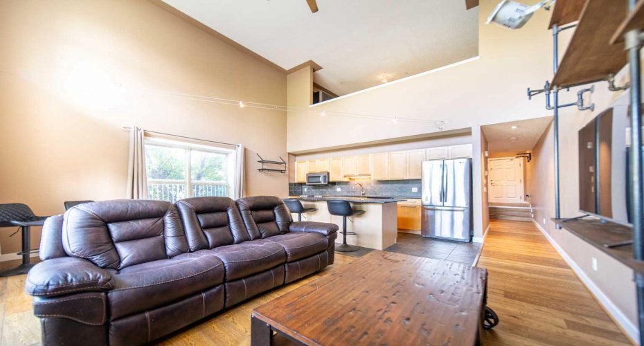 1505 27 Avenue, Calgary, Alberta T2T 1G5, 2 Bedrooms Bedrooms, ,2 BathroomsBathrooms,Residential,For Sale,27,A2304913