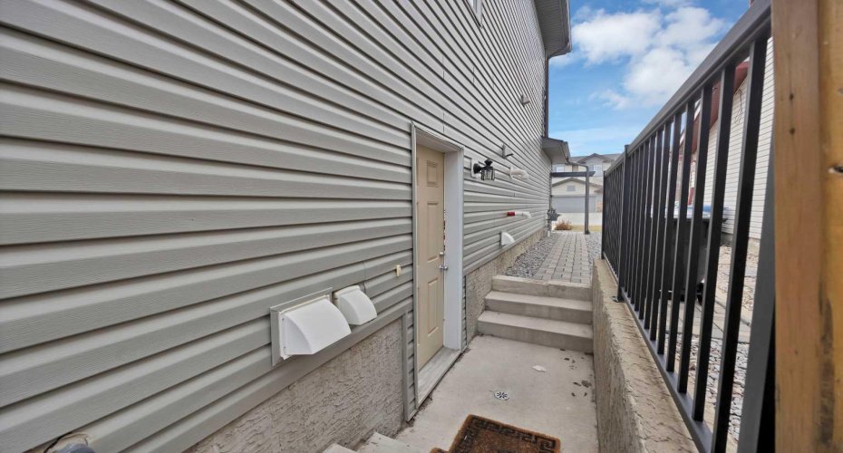 10 Bridlerange Circle, Calgary, Alberta T2Y5H4, 4 Bedrooms Bedrooms, ,4 BathroomsBathrooms,Residential,For Sale,Bridlerange,A2304919