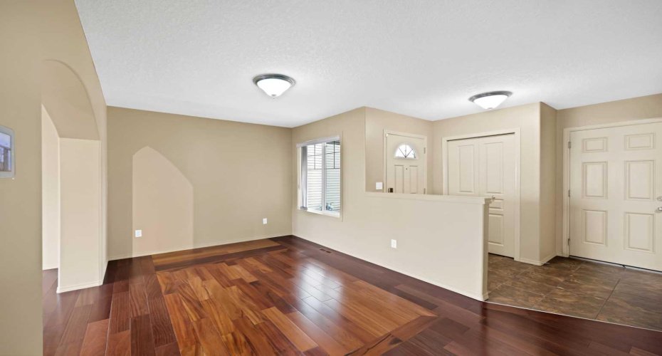 10 Bridlerange Circle, Calgary, Alberta T2Y5H4, 4 Bedrooms Bedrooms, ,4 BathroomsBathrooms,Residential,For Sale,Bridlerange,A2304919