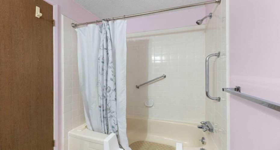 460 Cannington Close, Calgary, Alberta T2W 3G2, 3 Bedrooms Bedrooms, ,2 BathroomsBathrooms,Residential,For Sale,Cannington,A2304927