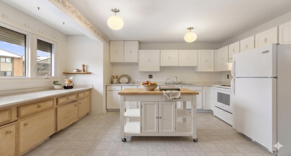 460 Cannington Close, Calgary, Alberta T2W 3G2, 3 Bedrooms Bedrooms, ,2 BathroomsBathrooms,Residential,For Sale,Cannington,A2304927