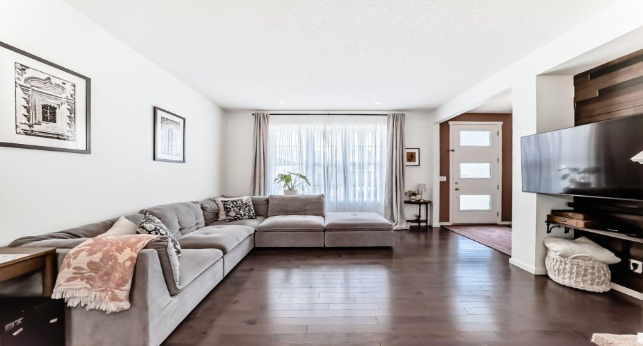 660 Walden Drive, Calgary, Alberta T2X 0Z5, 3 Bedrooms Bedrooms, ,3 BathroomsBathrooms,Residential,For Sale,Walden,A2304936