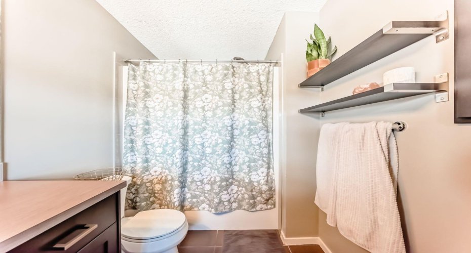 660 Walden Drive, Calgary, Alberta T2X 0Z5, 3 Bedrooms Bedrooms, ,3 BathroomsBathrooms,Residential,For Sale,Walden,A2304936