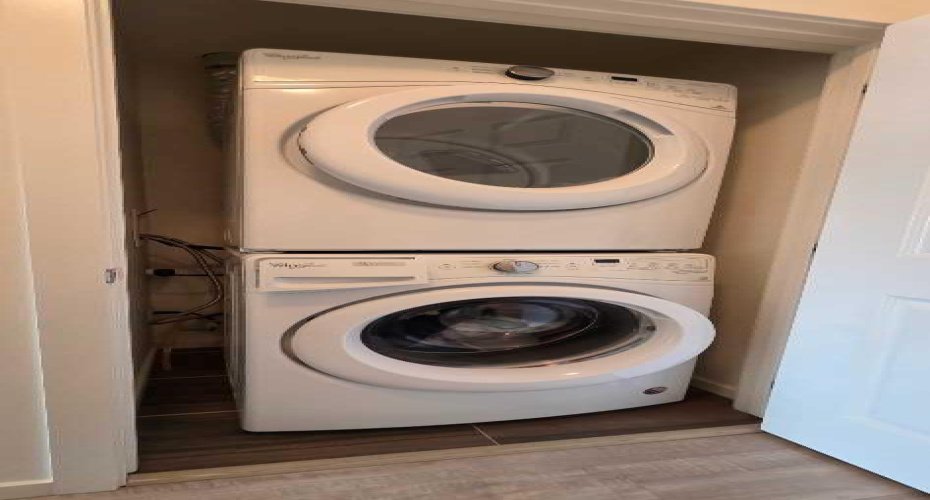 215 LEGACY Boulevard, Calgary, Alberta T2X3Z7, 2 Bedrooms Bedrooms, ,1 BathroomBathrooms,Residential,For Sale,LEGACY,A2304937