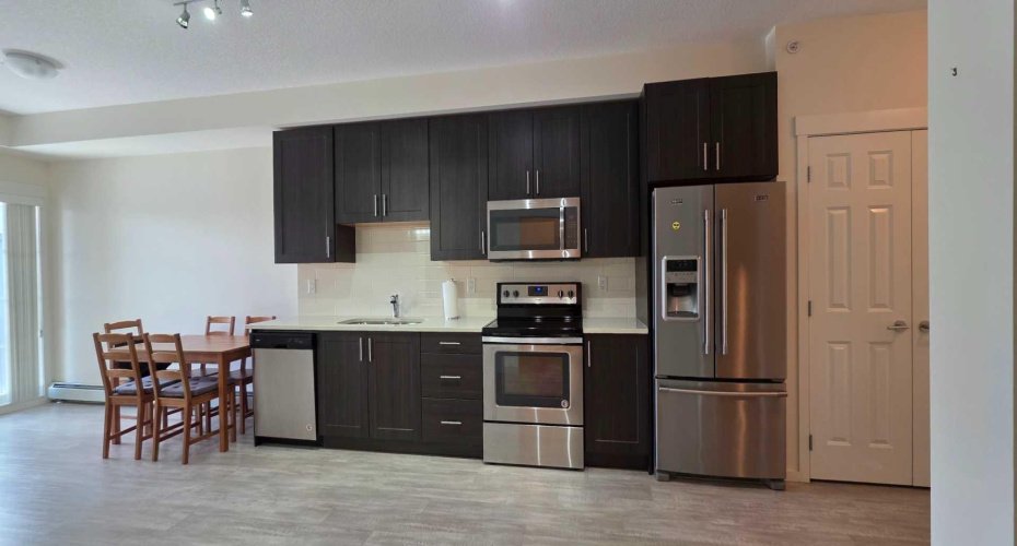 215 LEGACY Boulevard, Calgary, Alberta T2X3Z7, 2 Bedrooms Bedrooms, ,1 BathroomBathrooms,Residential,For Sale,LEGACY,A2304937