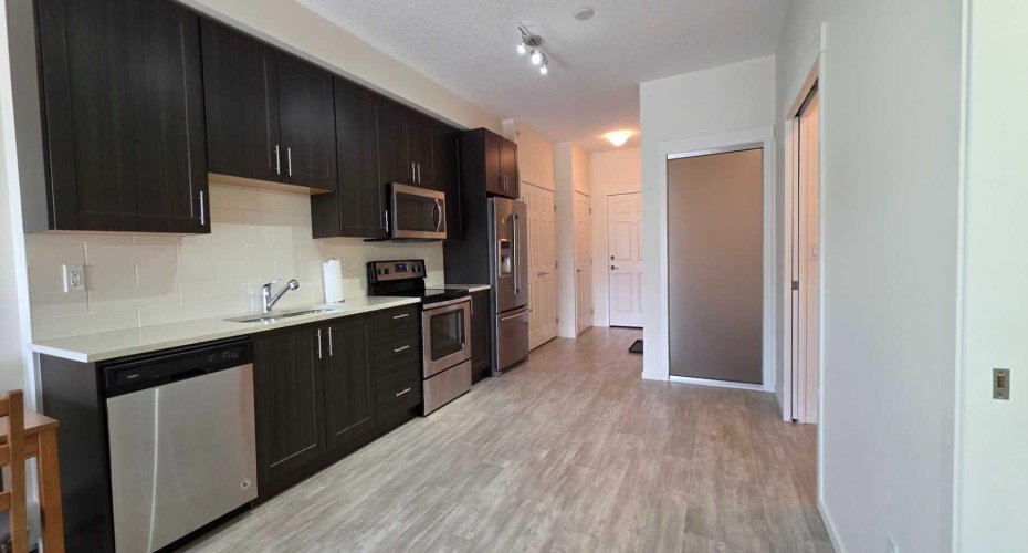 215 LEGACY Boulevard, Calgary, Alberta T2X3Z7, 2 Bedrooms Bedrooms, ,1 BathroomBathrooms,Residential,For Sale,LEGACY,A2304937