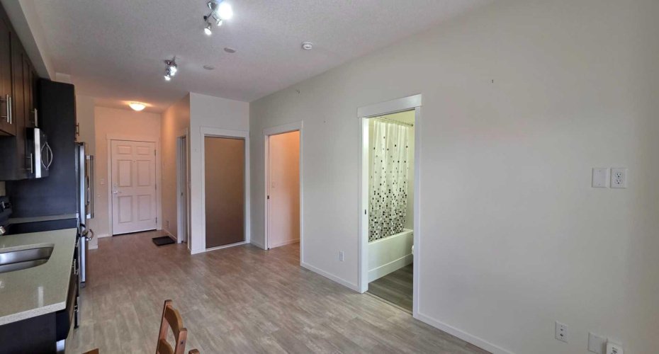 215 LEGACY Boulevard, Calgary, Alberta T2X3Z7, 2 Bedrooms Bedrooms, ,1 BathroomBathrooms,Residential,For Sale,LEGACY,A2304937