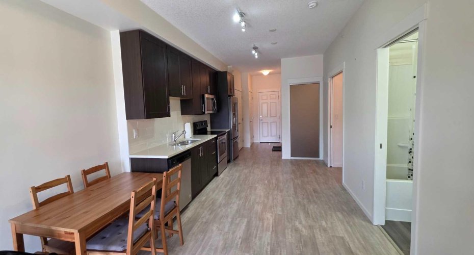 215 LEGACY Boulevard, Calgary, Alberta T2X3Z7, 2 Bedrooms Bedrooms, ,1 BathroomBathrooms,Residential,For Sale,LEGACY,A2304937