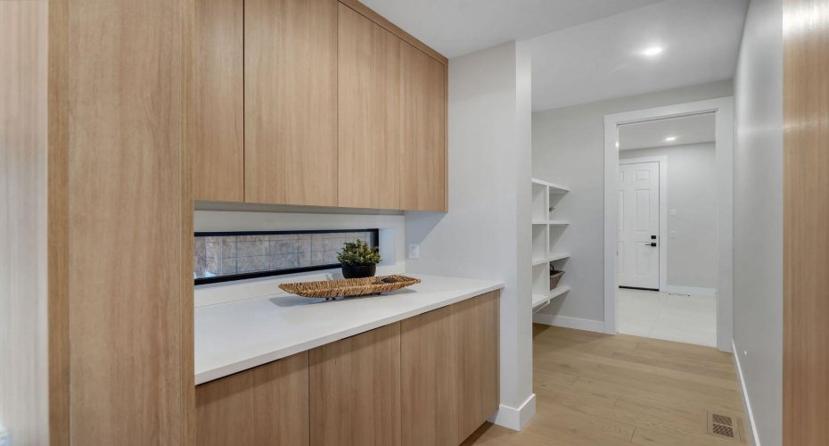 12 Spring Creek Point, Calgary, Alberta T3H 6E2, 4 Bedrooms Bedrooms, ,4 BathroomsBathrooms,Residential,For Sale,Spring Creek,A2304938