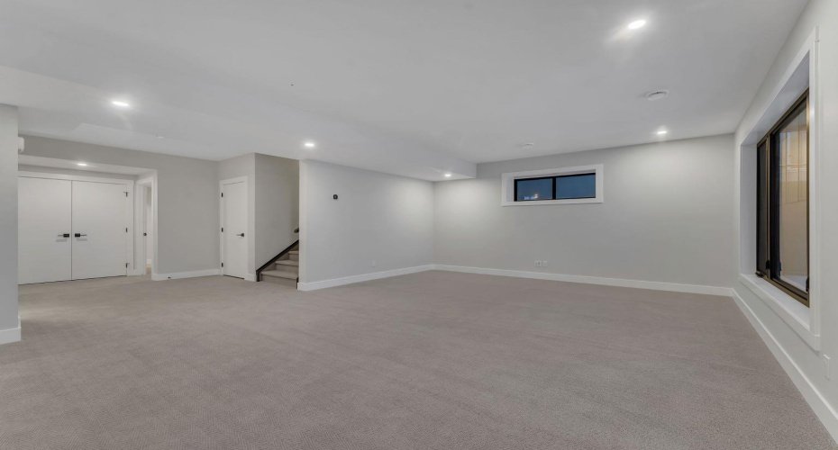 12 Spring Creek Point, Calgary, Alberta T3H 6E2, 4 Bedrooms Bedrooms, ,4 BathroomsBathrooms,Residential,For Sale,Spring Creek,A2304938