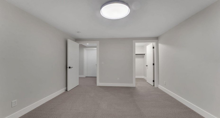 12 Spring Creek Point, Calgary, Alberta T3H 6E2, 4 Bedrooms Bedrooms, ,4 BathroomsBathrooms,Residential,For Sale,Spring Creek,A2304938