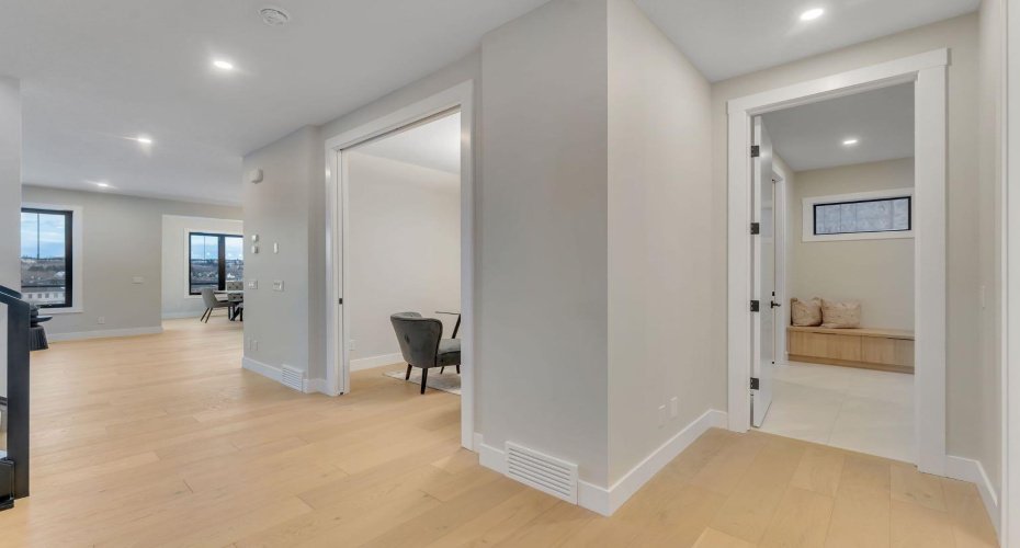 12 Spring Creek Point, Calgary, Alberta T3H 6E2, 4 Bedrooms Bedrooms, ,4 BathroomsBathrooms,Residential,For Sale,Spring Creek,A2304938