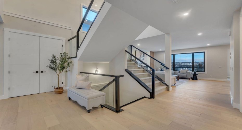 12 Spring Creek Point, Calgary, Alberta T3H 6E2, 4 Bedrooms Bedrooms, ,4 BathroomsBathrooms,Residential,For Sale,Spring Creek,A2304938