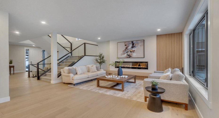 12 Spring Creek Point, Calgary, Alberta T3H 6E2, 4 Bedrooms Bedrooms, ,4 BathroomsBathrooms,Residential,For Sale,Spring Creek,A2304938