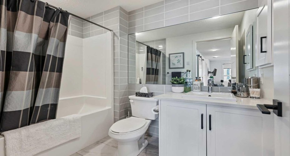 350 Livingston Common, Calgary, Alberta T3P 1M5, 2 Bedrooms Bedrooms, ,2 BathroomsBathrooms,Residential,For Sale,Livingston,A2304940