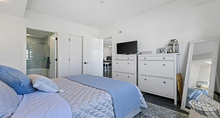 350 Livingston Common, Calgary, Alberta T3P 1M5, 2 Bedrooms Bedrooms, ,2 BathroomsBathrooms,Residential,For Sale,Livingston,A2304940