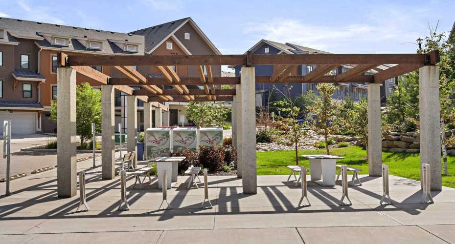 350 Livingston Common, Calgary, Alberta T3P 1M5, 2 Bedrooms Bedrooms, ,2 BathroomsBathrooms,Residential,For Sale,Livingston,A2304940