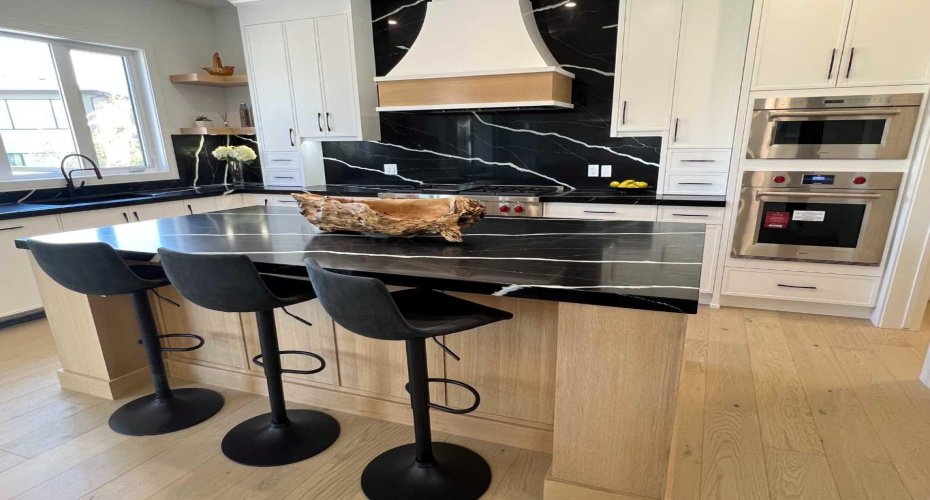 48 Rockcliff Terrace, Calgary, Alberta T3G 0G6, 4 Bedrooms Bedrooms, ,5 BathroomsBathrooms,Residential,For Sale,Rockcliff,A2304957