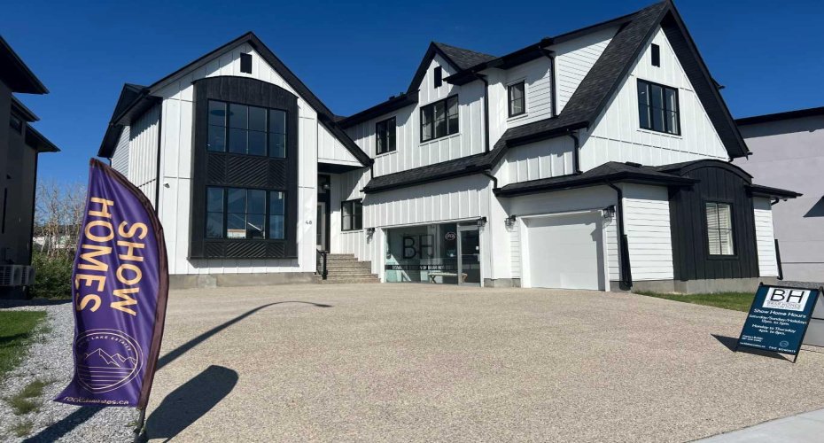 48 Rockcliff Terrace, Calgary, Alberta T3G 0G6, 4 Bedrooms Bedrooms, ,5 BathroomsBathrooms,Residential,For Sale,Rockcliff,A2304957