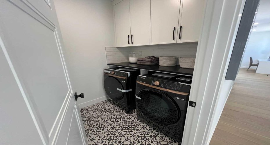 48 Rockcliff Terrace, Calgary, Alberta T3G 0G6, 4 Bedrooms Bedrooms, ,5 BathroomsBathrooms,Residential,For Sale,Rockcliff,A2304957