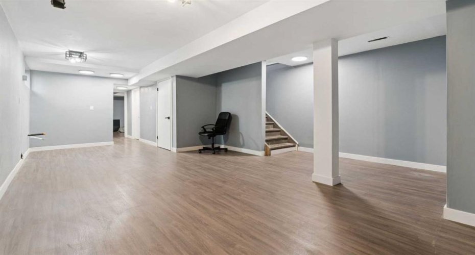 218 Falmere Way, Calgary, Alberta T3J 2X9, 4 Bedrooms Bedrooms, ,4 BathroomsBathrooms,Residential,For Sale,Falmere,A2304868