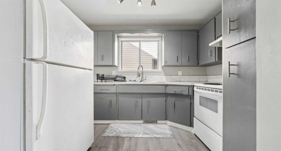 218 Falmere Way, Calgary, Alberta T3J 2X9, 4 Bedrooms Bedrooms, ,4 BathroomsBathrooms,Residential,For Sale,Falmere,A2304868