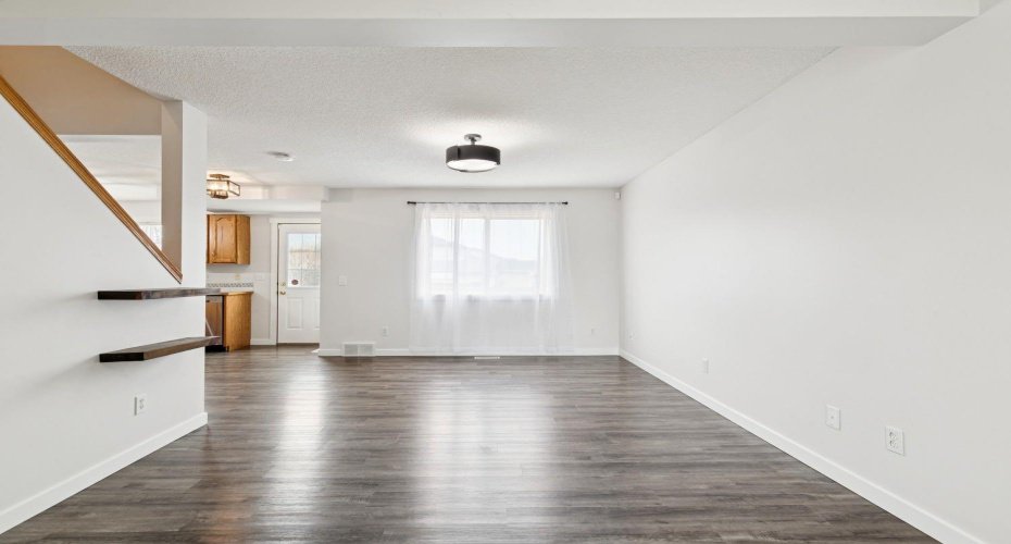 87 Cimarron Meadows Way, Okotoks, Alberta T1S1W1, 3 Bedrooms Bedrooms, ,3 BathroomsBathrooms,Residential,For Sale,Cimarron Meadows,A2301453