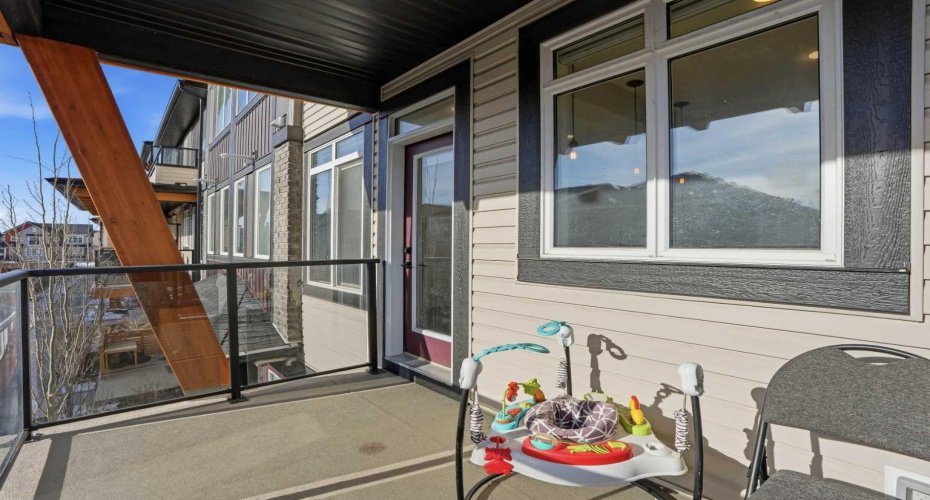 10060 46 Street, Calgary, Alberta T3J2H8, 3 Bedrooms Bedrooms, ,3 BathroomsBathrooms,Residential,For Sale,46,A2302501