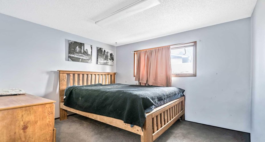 34 Crescent Road, Okotoks, Alberta T1S 1G4, 3 Bedrooms Bedrooms, ,2 BathroomsBathrooms,Residential,For Sale,Crescent,A2304602