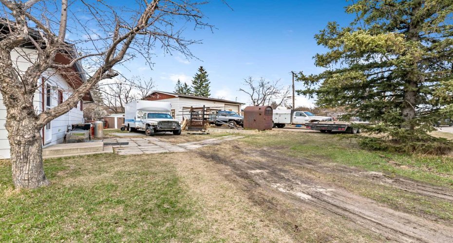 34 Crescent Road, Okotoks, Alberta T1S 1G4, 3 Bedrooms Bedrooms, ,2 BathroomsBathrooms,Residential,For Sale,Crescent,A2304602