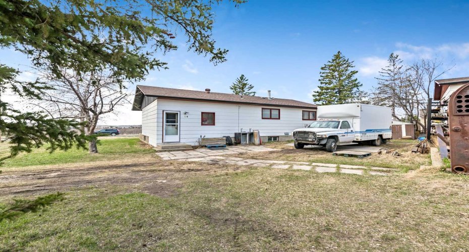 34 Crescent Road, Okotoks, Alberta T1S 1G4, 3 Bedrooms Bedrooms, ,2 BathroomsBathrooms,Residential,For Sale,Crescent,A2304602
