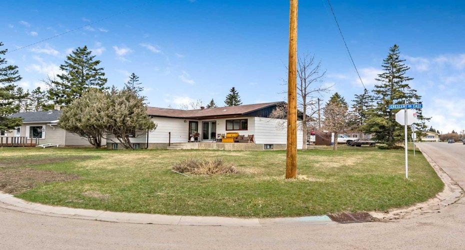 34 Crescent Road, Okotoks, Alberta T1S 1G4, 3 Bedrooms Bedrooms, ,2 BathroomsBathrooms,Residential,For Sale,Crescent,A2304602