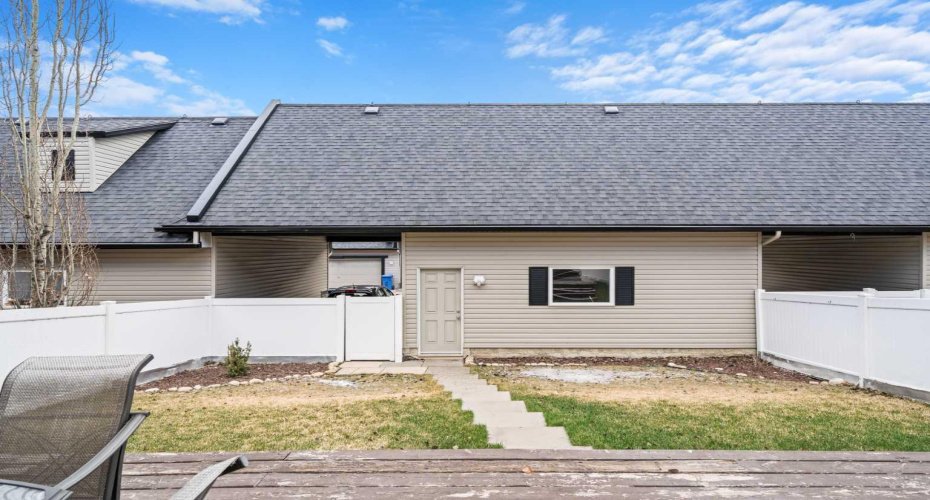 115 Drake Landing Court, Okotoks, Alberta T1S 2M3, 3 Bedrooms Bedrooms, ,4 BathroomsBathrooms,Residential,For Sale,Drake Landing,A2304652
