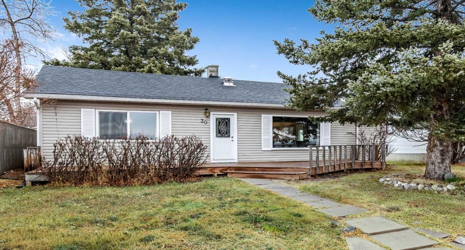 30 Crescent Road, Okotoks, Alberta T1S 1G4, 3 Bedrooms Bedrooms, ,1 BathroomBathrooms,Residential,For Sale,Crescent,A2304679