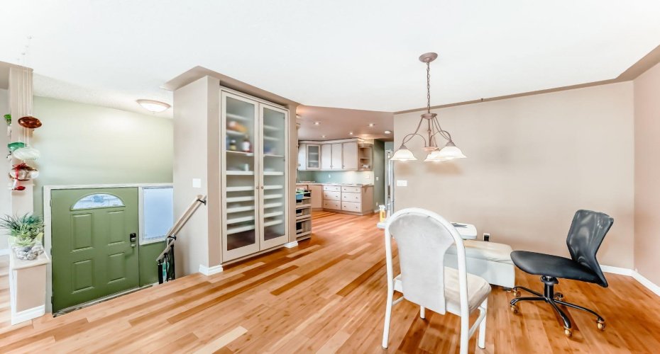 274 Templeview Way, Calgary, Alberta T1Y 3Y9, 3 Bedrooms Bedrooms, ,2 BathroomsBathrooms,Residential,For Sale,Templeview,A2305342