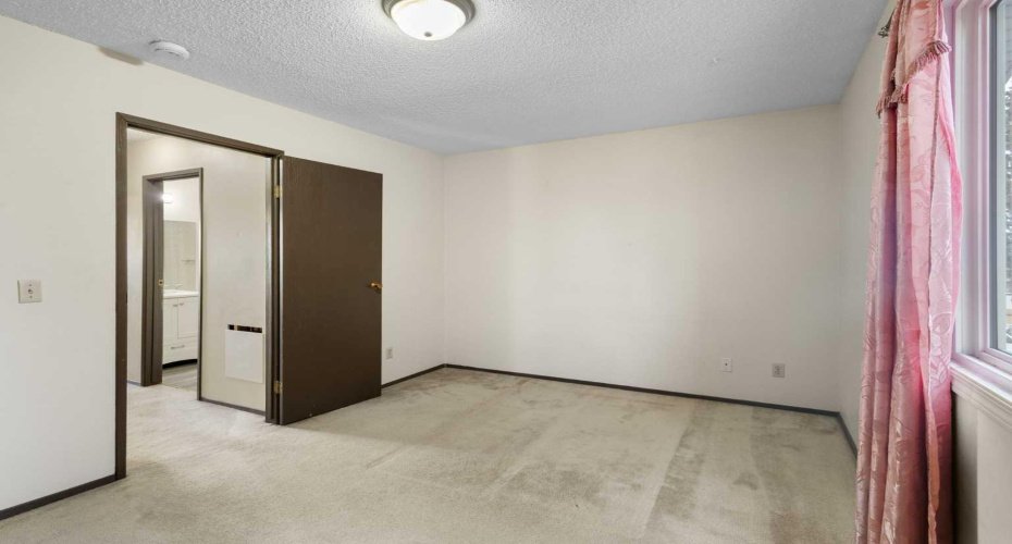 355 Georgian Villas, Calgary, Alberta T2A 7C7, 2 Bedrooms Bedrooms, ,2 BathroomsBathrooms,Residential,For Sale,Georgian,A2305349