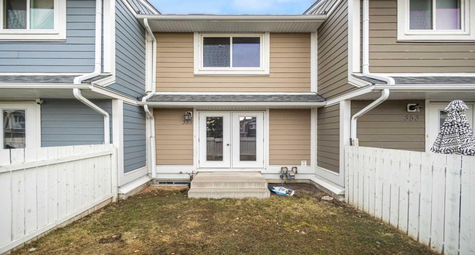 355 Georgian Villas, Calgary, Alberta T2A 7C7, 2 Bedrooms Bedrooms, ,2 BathroomsBathrooms,Residential,For Sale,Georgian,A2305349