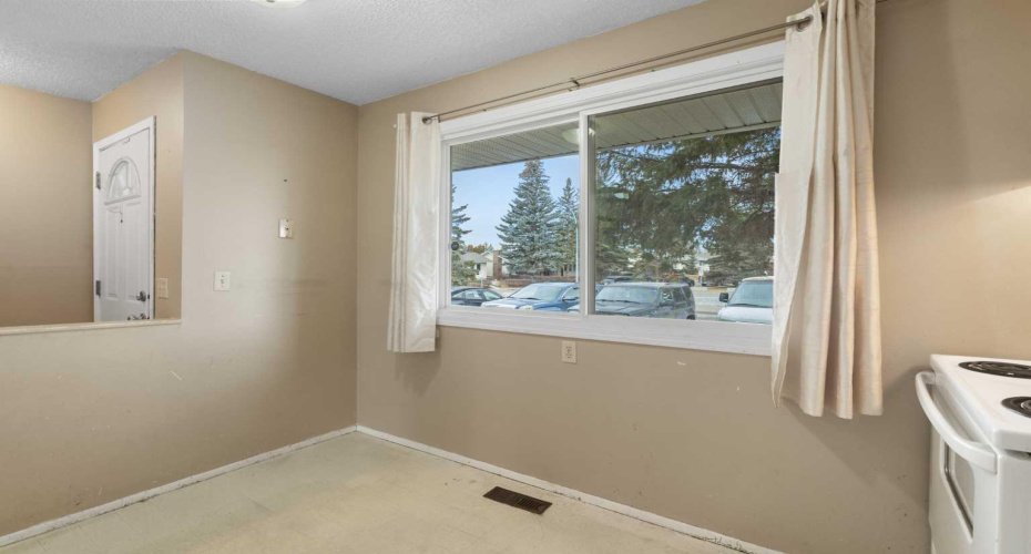 355 Georgian Villas, Calgary, Alberta T2A 7C7, 2 Bedrooms Bedrooms, ,2 BathroomsBathrooms,Residential,For Sale,Georgian,A2305349