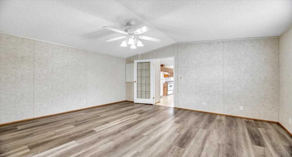 38 Doubletree Way, Strathmore, Alberta T1P 1M8, 3 Bedrooms Bedrooms, ,2 BathroomsBathrooms,Mobile,For Sale,Doubletree,A2305353