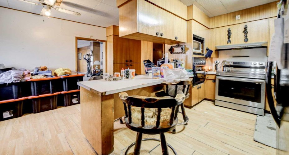 162 2 Avenue, Cardston, Alberta T0K 0K0, 6 Bedrooms Bedrooms, ,2 BathroomsBathrooms,Residential,For Sale,2,A2305358