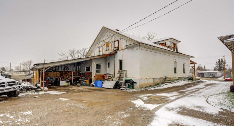 162 2 Avenue, Cardston, Alberta T0K 0K0, 6 Bedrooms Bedrooms, ,2 BathroomsBathrooms,Residential,For Sale,2,A2305358