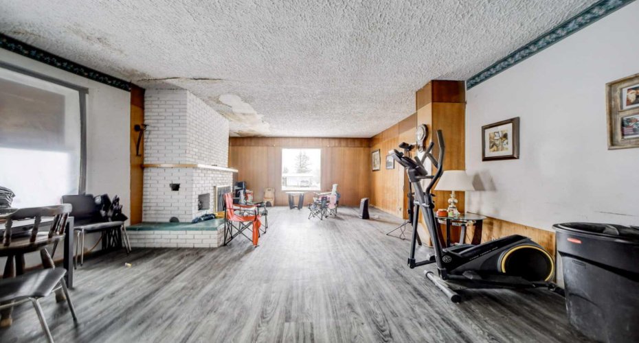162 2 Avenue, Cardston, Alberta T0K 0K0, 6 Bedrooms Bedrooms, ,2 BathroomsBathrooms,Residential,For Sale,2,A2305358