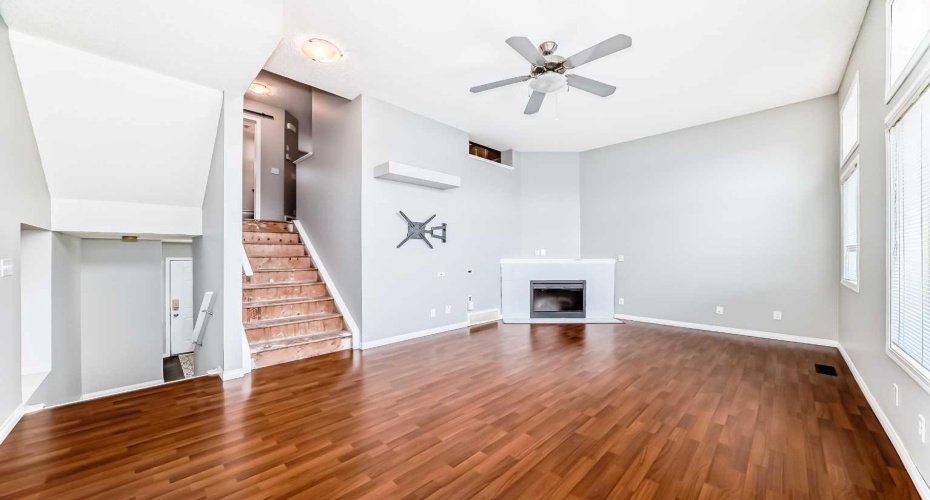 17 Copperfield Court, Calgary, Alberta T2Z 4Z3, 2 Bedrooms Bedrooms, ,3 BathroomsBathrooms,Residential,For Sale,Copperfield,A2302063