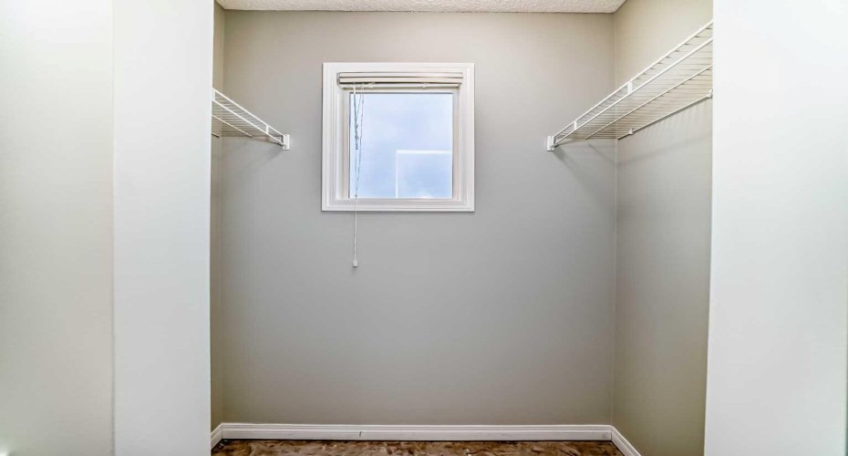 17 Copperfield Court, Calgary, Alberta T2Z 4Z3, 2 Bedrooms Bedrooms, ,3 BathroomsBathrooms,Residential,For Sale,Copperfield,A2302063