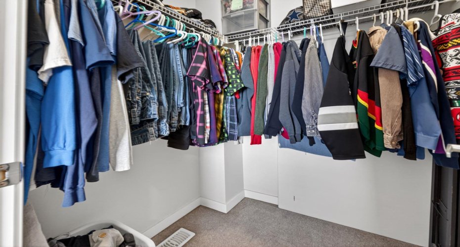 23 Belgian Link, Cochrane, Alberta T4C0M3, 2 Bedrooms Bedrooms, ,3 BathroomsBathrooms,Residential,For Sale,Belgian,A2303290