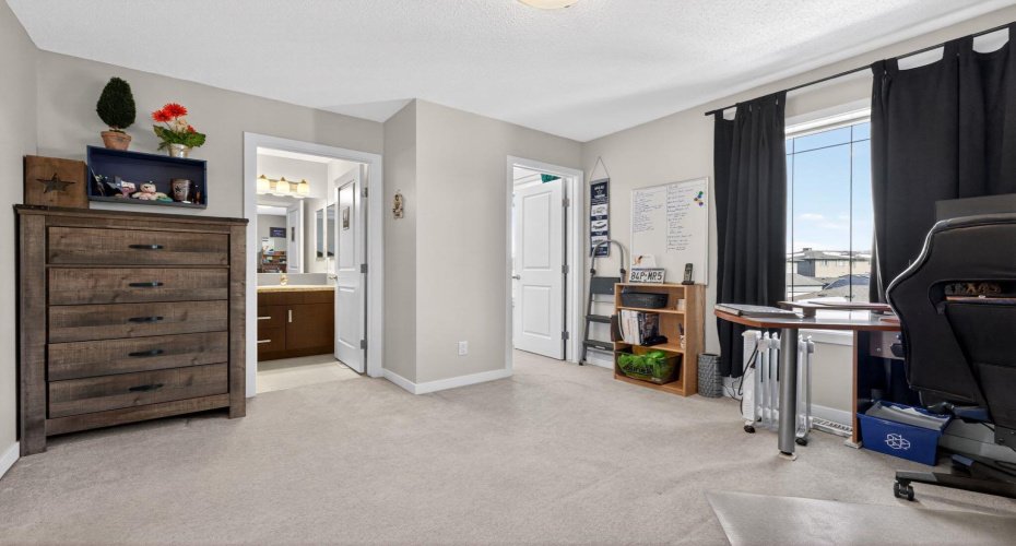 23 Belgian Link, Cochrane, Alberta T4C0M3, 2 Bedrooms Bedrooms, ,3 BathroomsBathrooms,Residential,For Sale,Belgian,A2303290