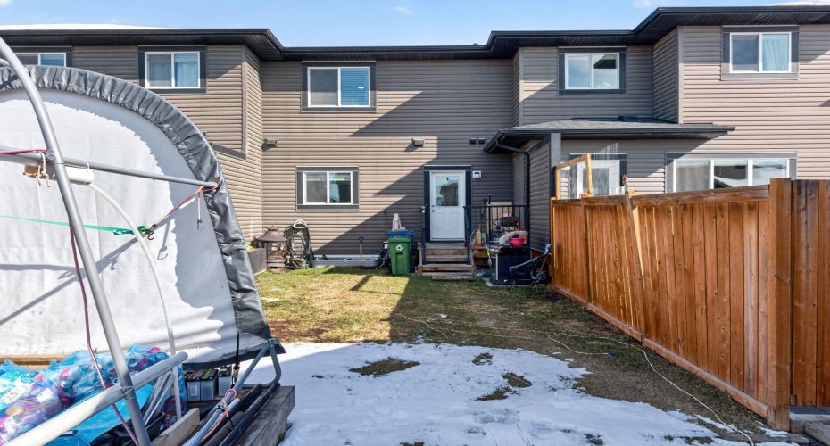 23 Belgian Link, Cochrane, Alberta T4C0M3, 2 Bedrooms Bedrooms, ,3 BathroomsBathrooms,Residential,For Sale,Belgian,A2303290
