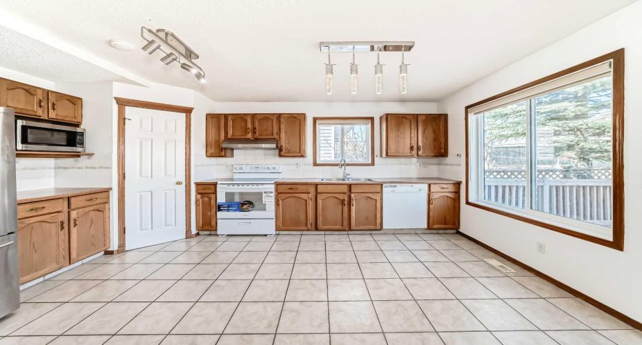 141 Arbour Crest Mews, Calgary, Alberta T3G 4L3, 5 Bedrooms Bedrooms, ,4 BathroomsBathrooms,Residential,For Sale,Arbour Crest,A2303814