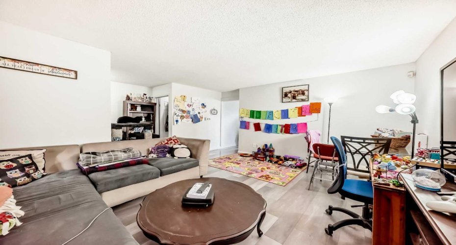 3042 Doverville Crescent, Calgary, Alberta t2b1t9, 4 Bedrooms Bedrooms, ,2 BathroomsBathrooms,Residential,For Sale,Doverville,A2304379