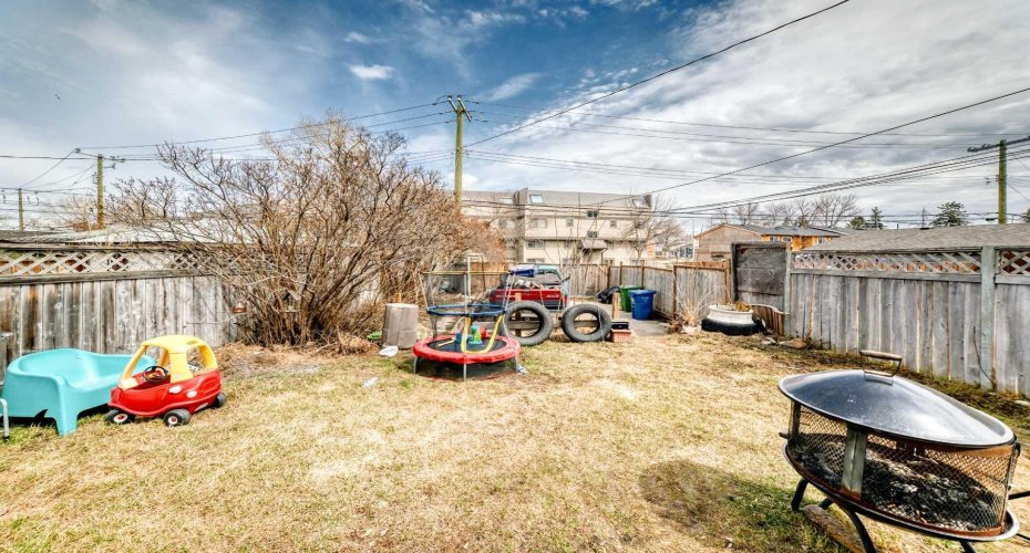 3042 Doverville Crescent, Calgary, Alberta t2b1t9, 4 Bedrooms Bedrooms, ,2 BathroomsBathrooms,Residential,For Sale,Doverville,A2304379